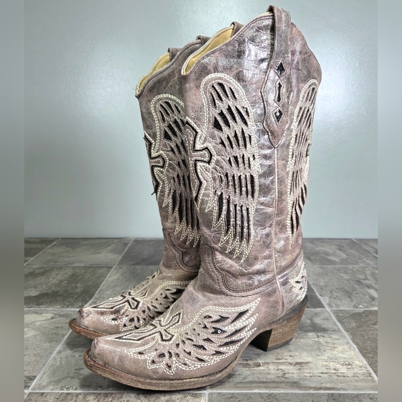 Y2K CORRAL WING & CROSS DISTRESSED WESTERN SEQUIN BOOTS. - Picture 2 of 12